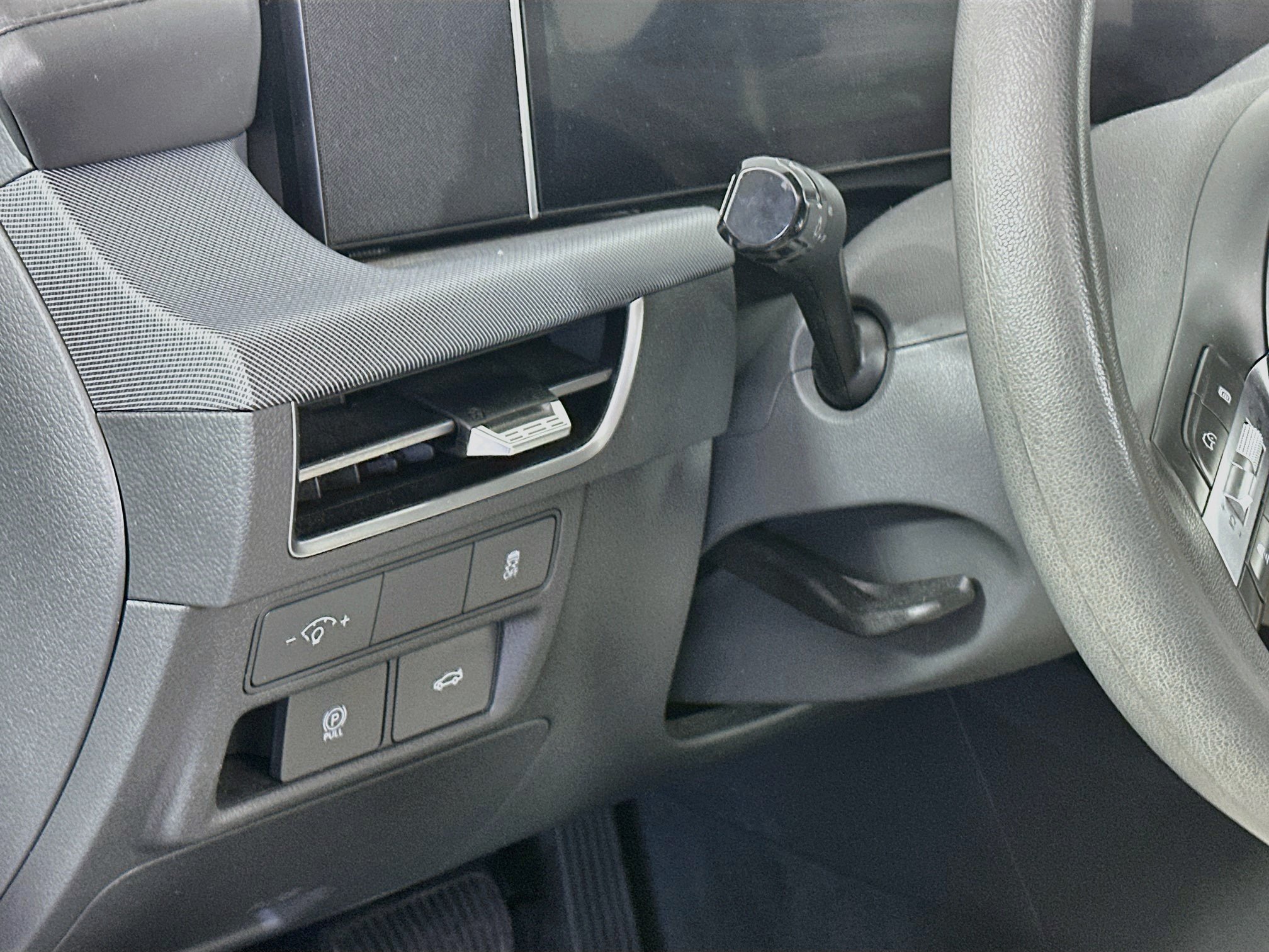 Used 2025 Hyundai Sonata SEL FWD image 17