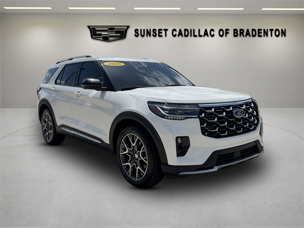 Used 2025 Ford Explorer Platinum w/ Ultimate Package RWD image 1