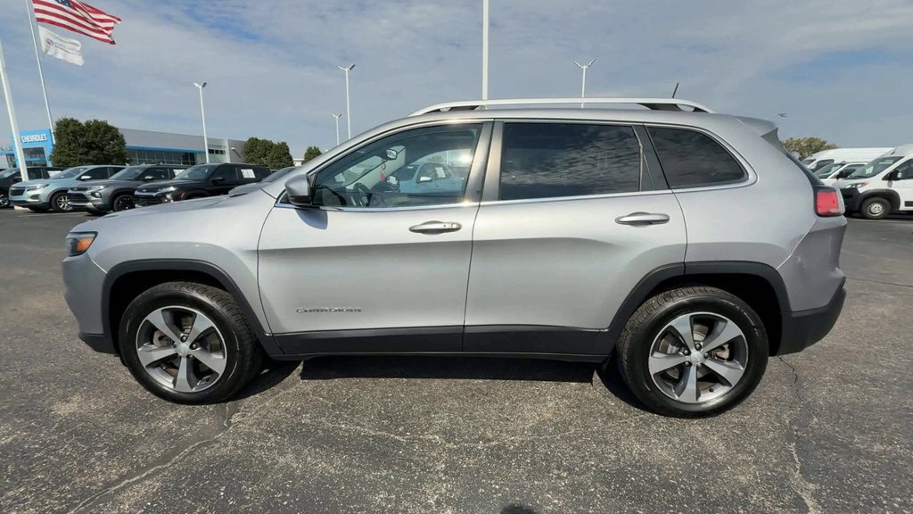 Used 2019 Jeep Cherokee Limited AWD/4WD image 5