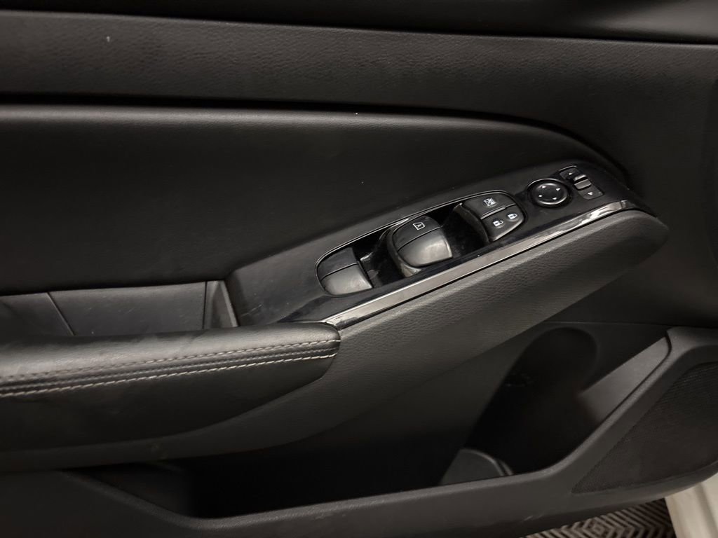 Used 2023 Nissan Altima 2.5 SV image 11