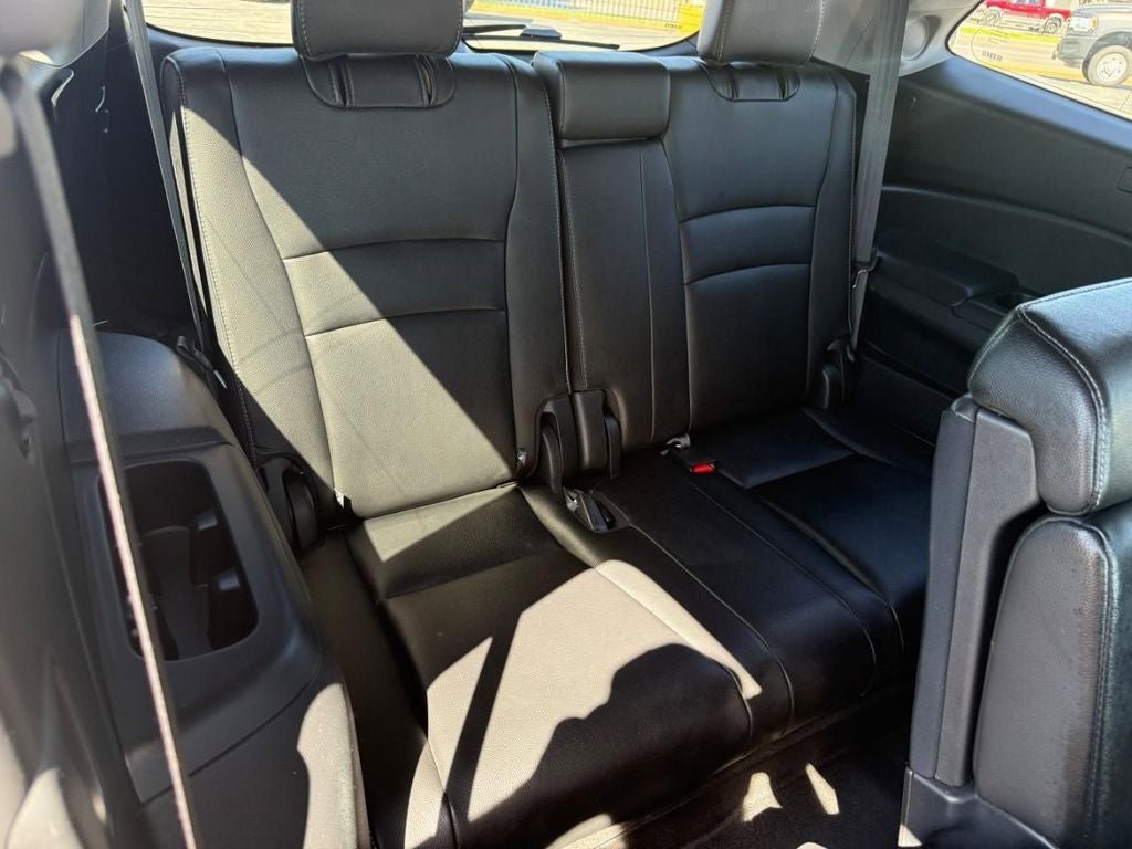 Used 2016 Honda Pilot Touring image 11