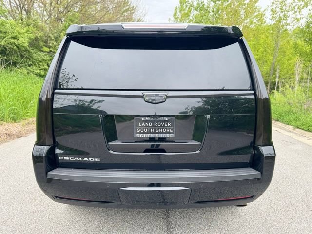 Used 2017 Cadillac Escalade Premium Luxury w/ LPO, Radiant Package AWD/4WD image 6