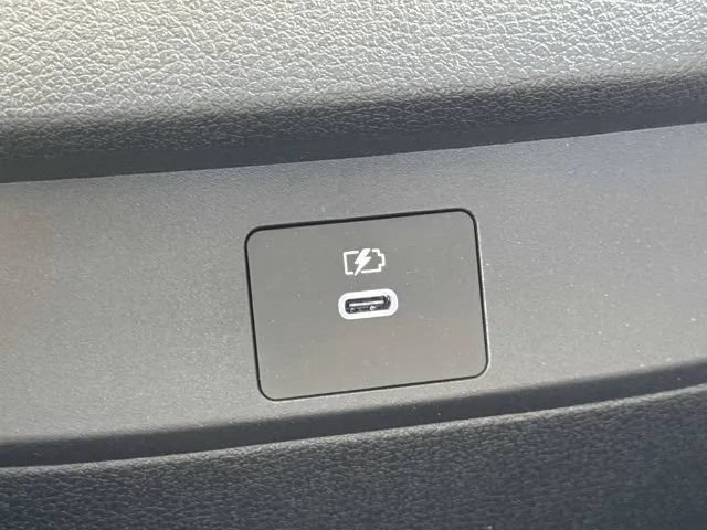 Used 2026 Nissan Sentra SV FWD image 19