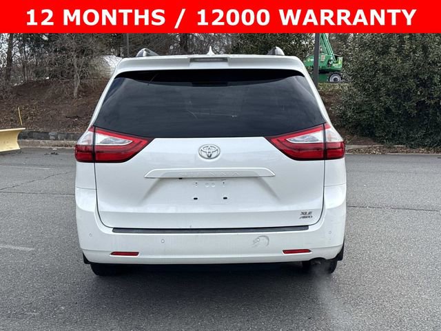 Used 2018 Toyota Sienna XLE w/ XLE Navigation Package image 3