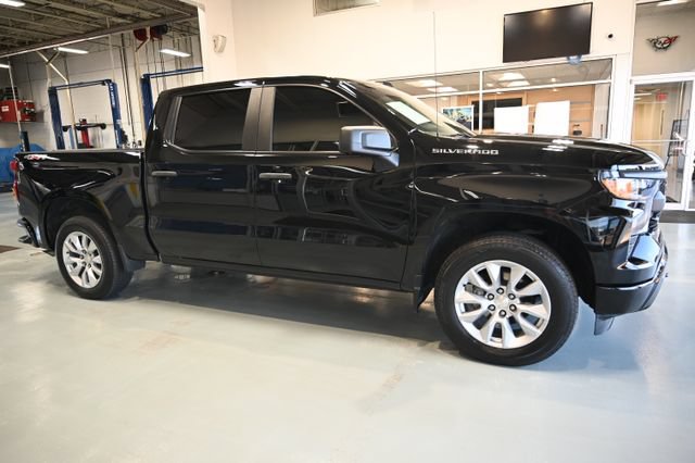 Used 2024 Chevrolet Silverado 1500 Custom AWD/4WD image 4
