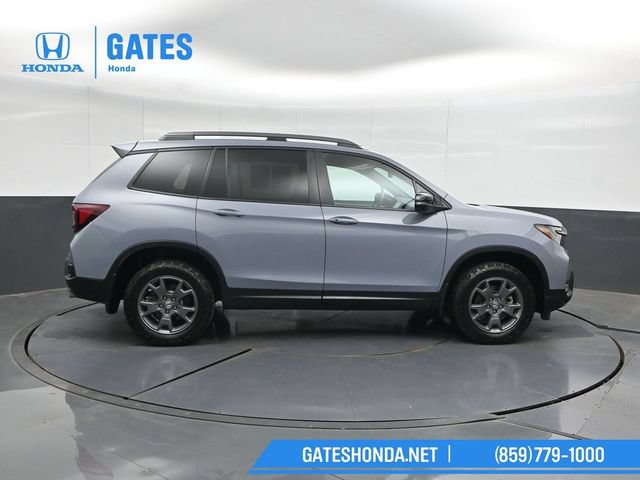 Certified 2025 Honda Passport TrailSport image 3
