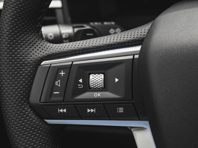 New 2025 Mitsubishi Outlander AWD image 24