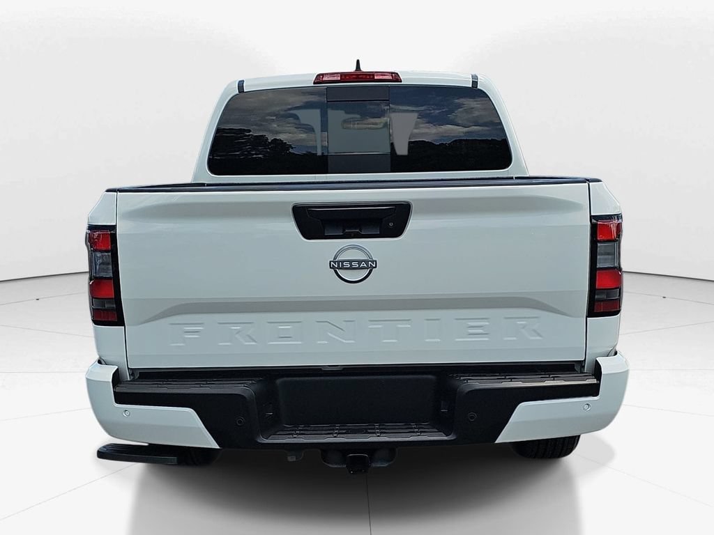 Used 2025 Nissan Frontier SV RWD image 7