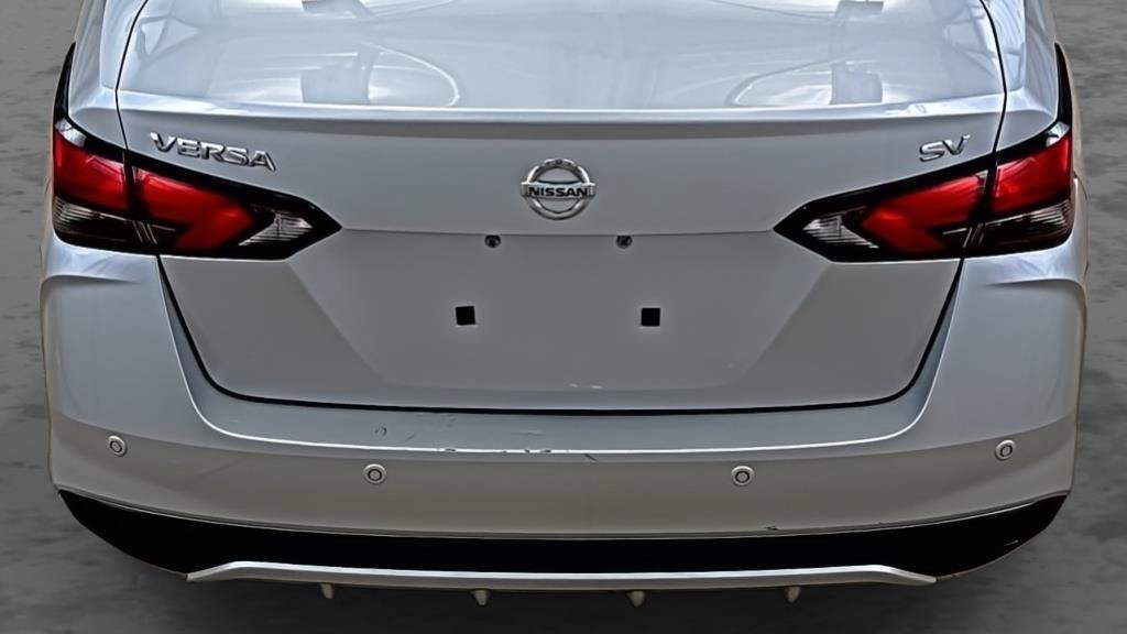 Used 2022 Nissan Versa SV image 11