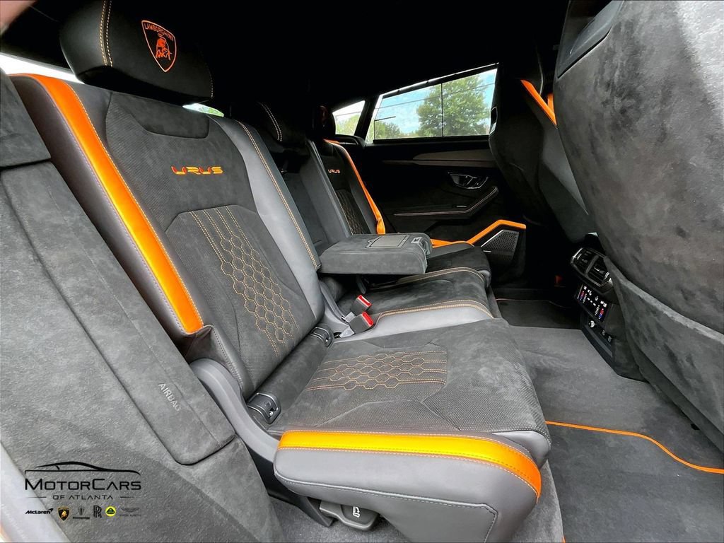Used 2023 Lamborghini Urus Performante AWD/4WD image 22