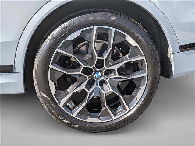 Used 2025 BMW X7 xDrive40i w/ M Sport Package AWD/4WD image 27