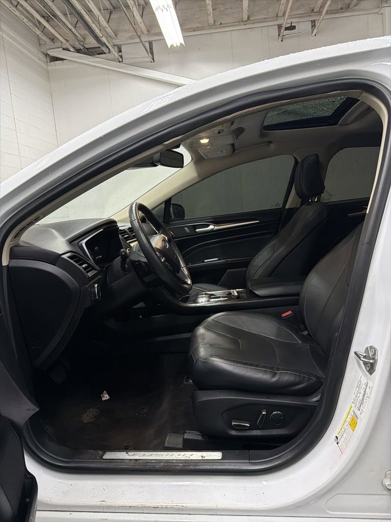 Used 2020 Ford Fusion Titanium AWD/4WD image 19