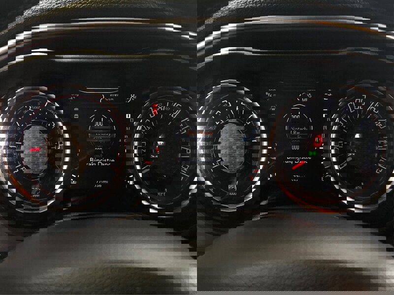 Used 2018 Dodge Challenger SXT image 14