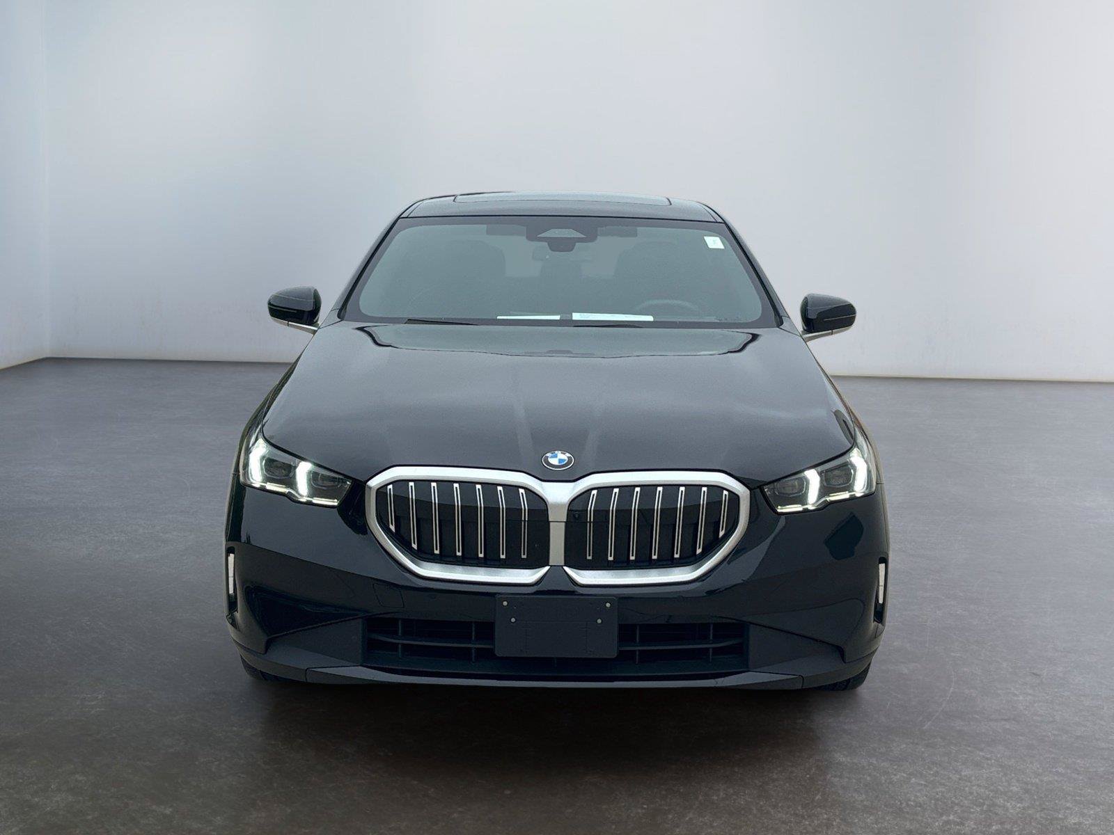 Used 2024 BMW 540i xDrive w/ Premium Package AWD/4WD image 8