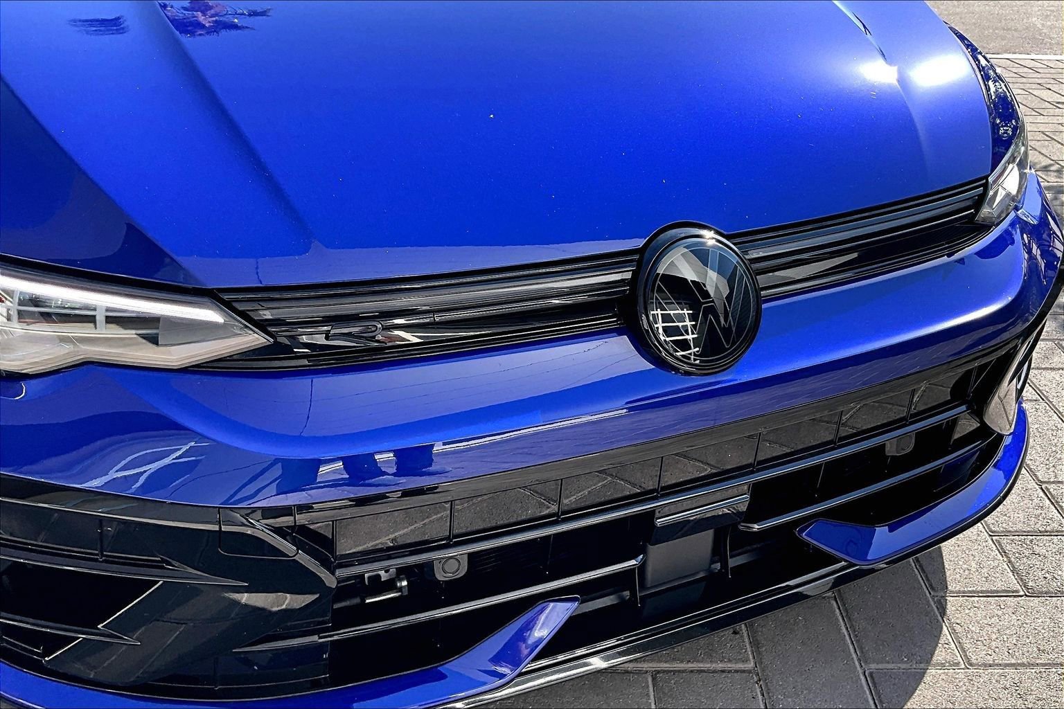 Used 2025 Volkswagen Golf R Black Edition AWD/4WD image 30