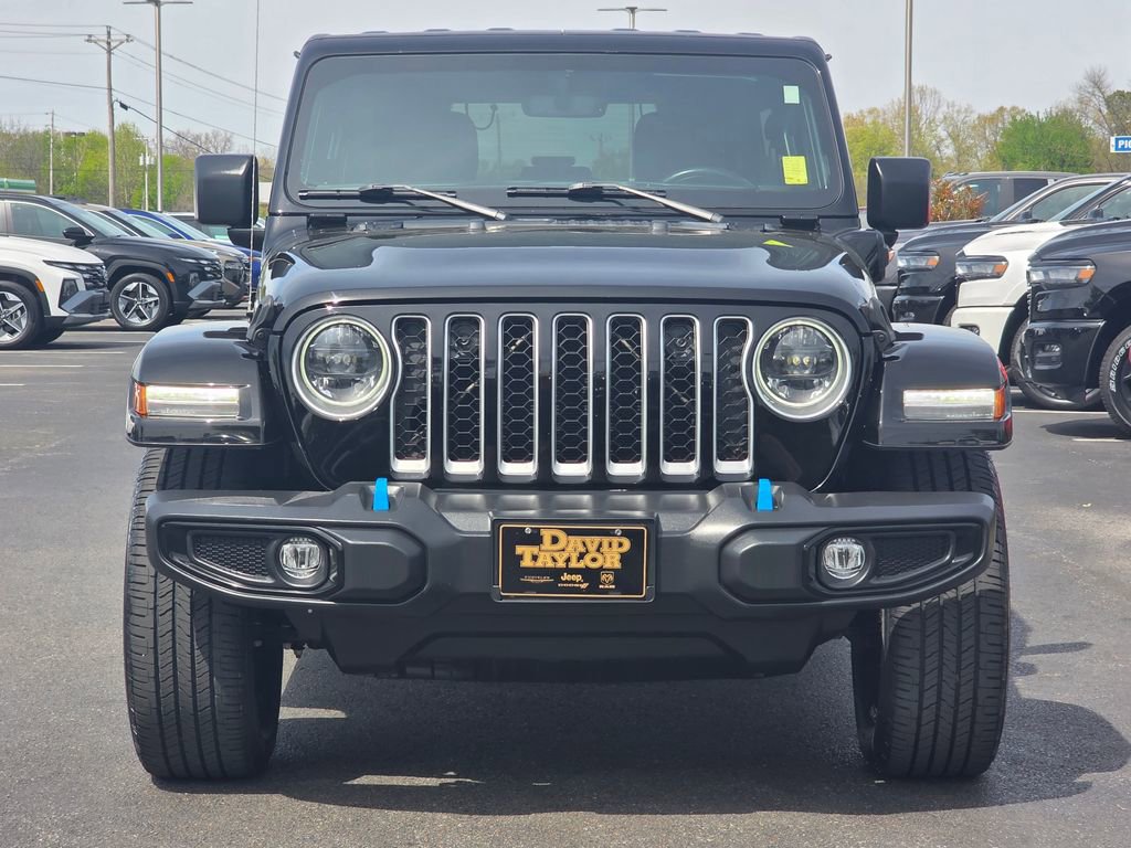 Used 2023 Jeep Wrangler Unlimited Sahara w/ Cold Weather Group image 3
