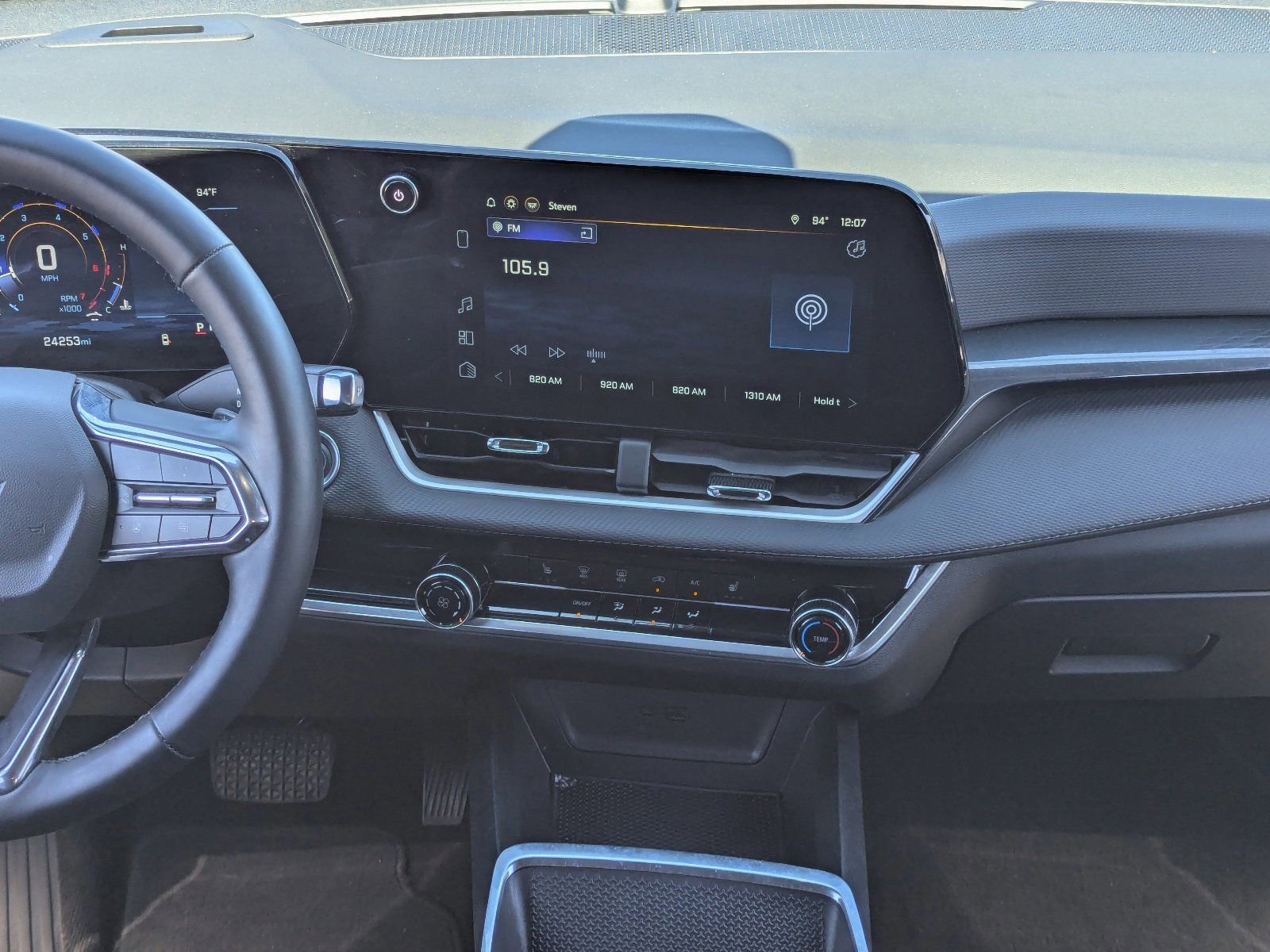 Used 2026 Chevrolet Equinox LT image 17