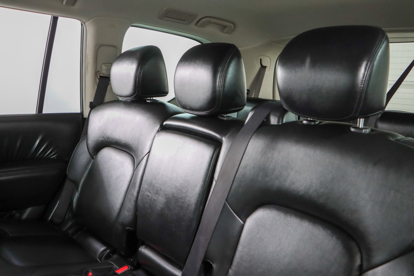 Used 2022 Nissan Armada SV w/ SV Appearance Package RWD image 25