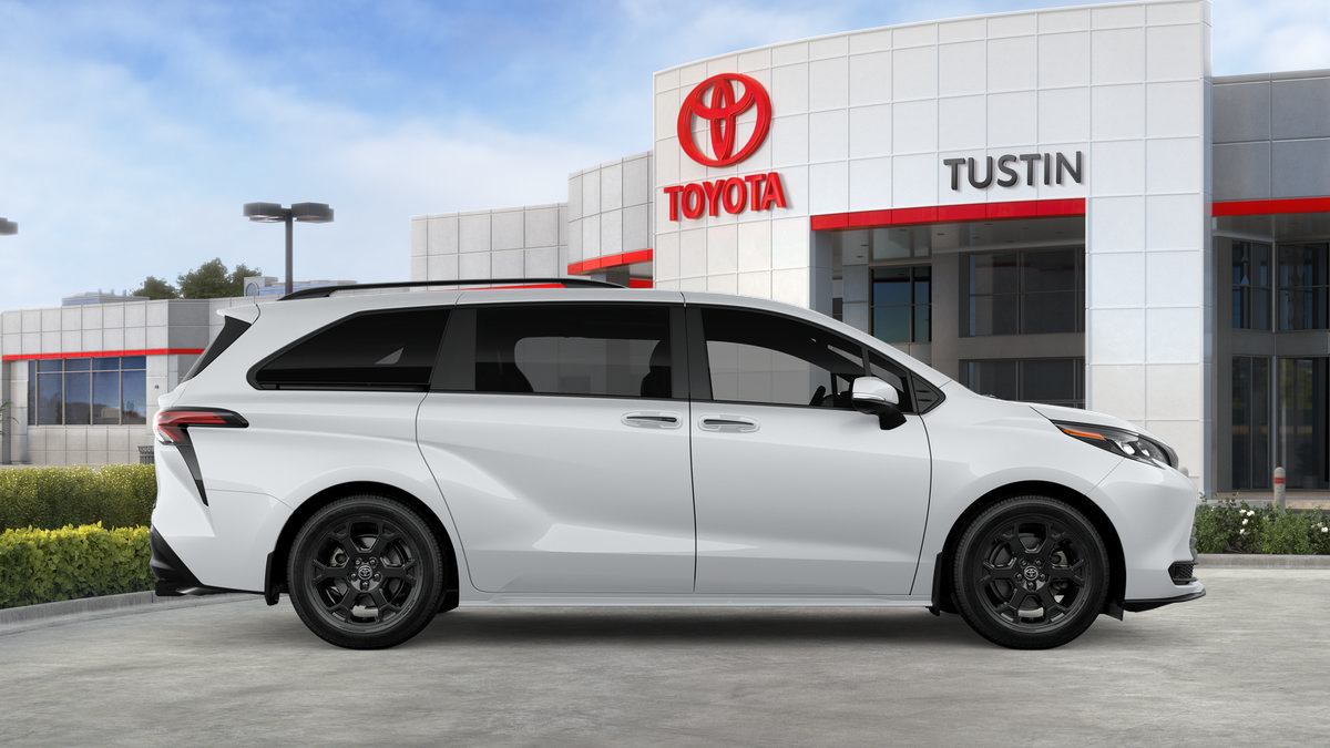 New 2026 Toyota Sienna XLE Woodland Edition AWD/4WD image 14
