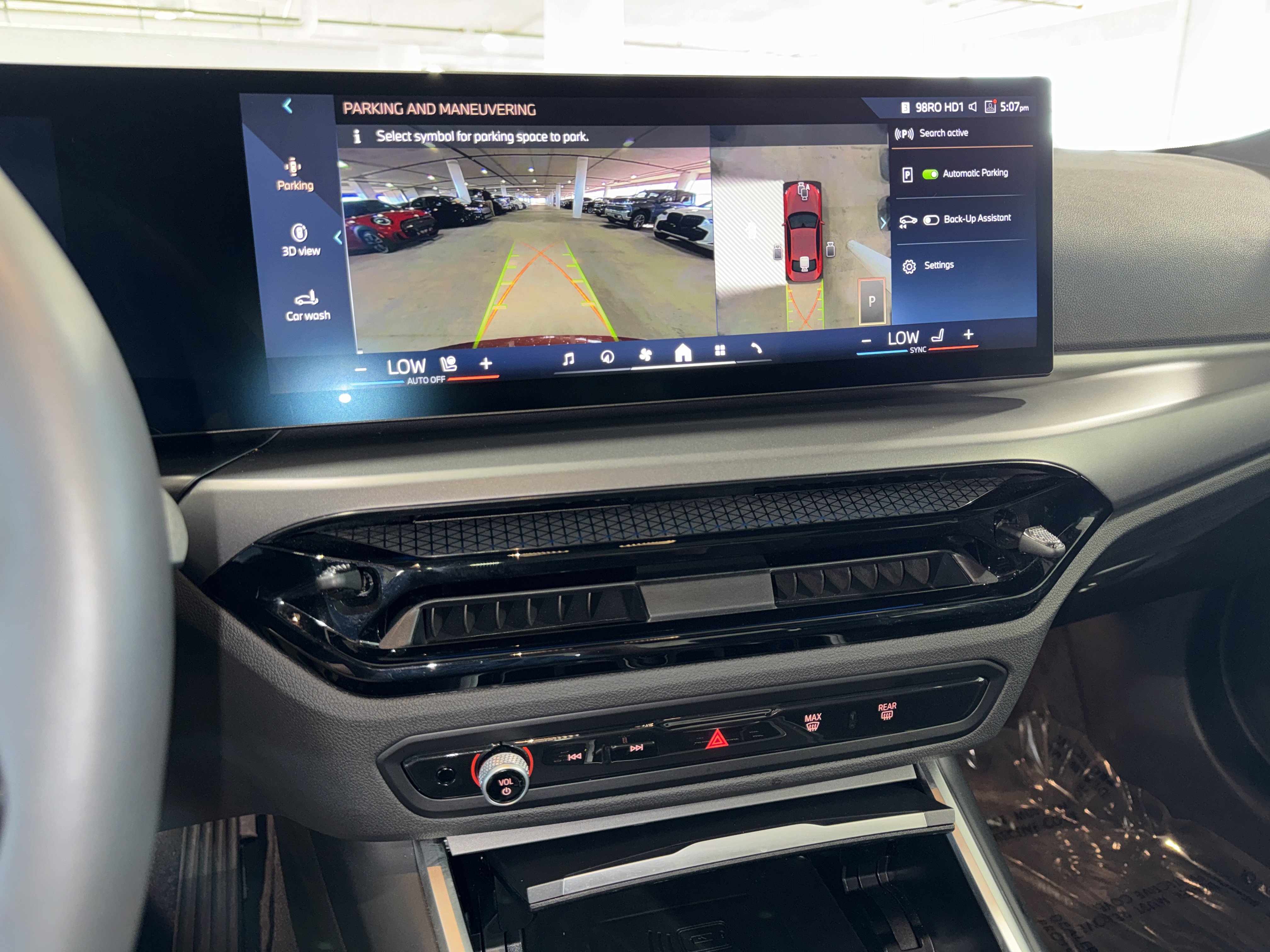 Certified 2025 BMW 230i xDrive Coupe w/ Premium Package AWD/4WD image 22