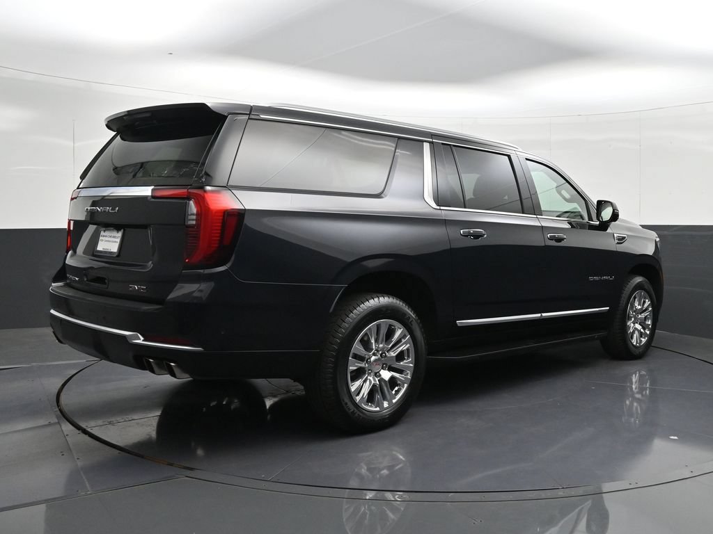 Used 2025 GMC Yukon XL Denali AWD/4WD image 5