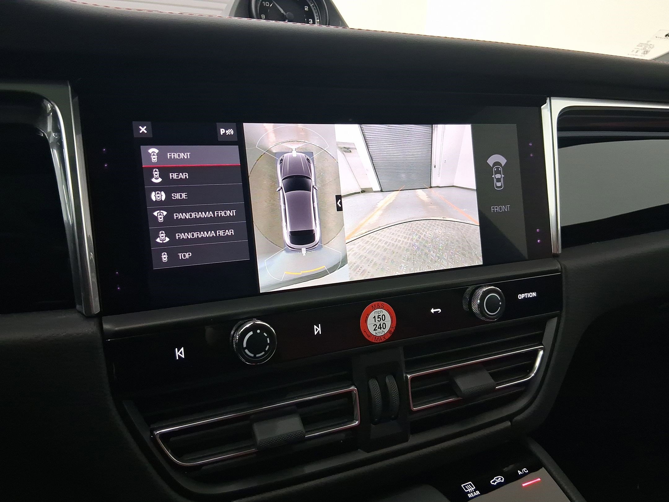 New 2026 Porsche Macan image 23