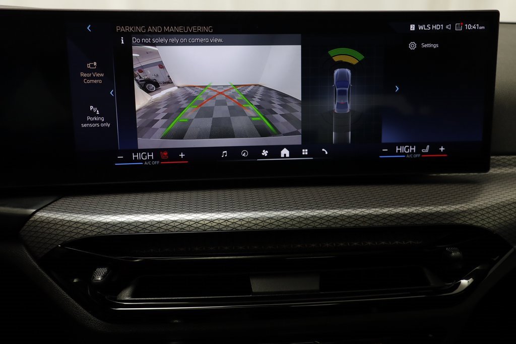 Certified 2025 BMW 330i xDrive Sedan w/ M Sport Package image 10