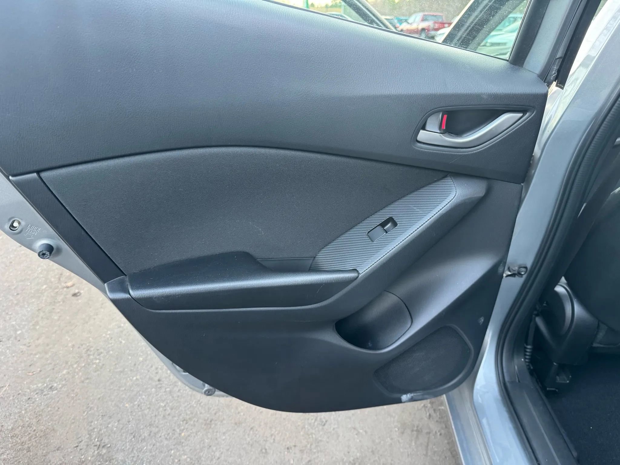 Used 2014 MAZDA MAZDA3 i Sport FWD image 14