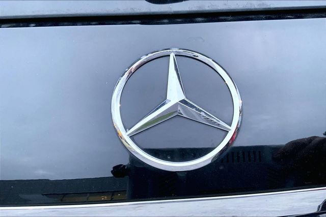 Used 2020 Mercedes-Benz GLE 350 4MATIC w/ Premium Package image 32