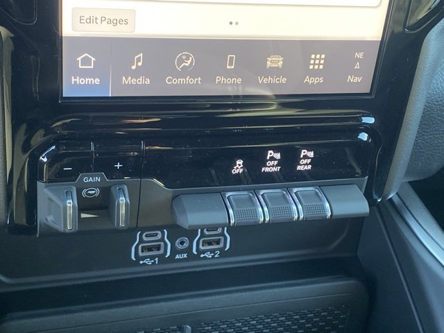 New 2026 RAM 1500 4x4 Crew Cab image 23