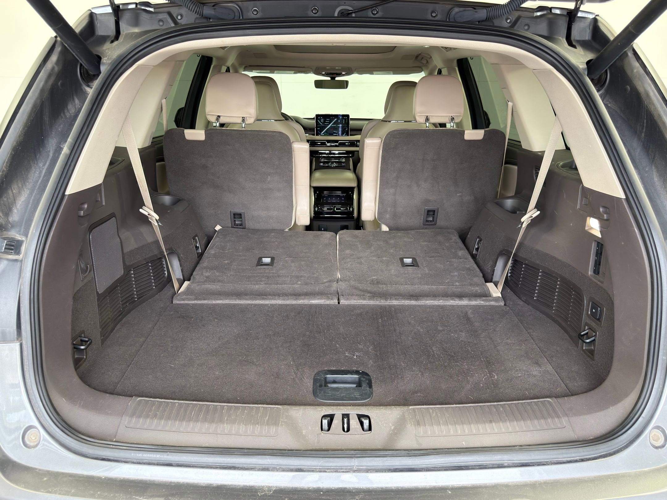 Used 2022 Lincoln Aviator Reserve w/ Equipment Group 201A image 32