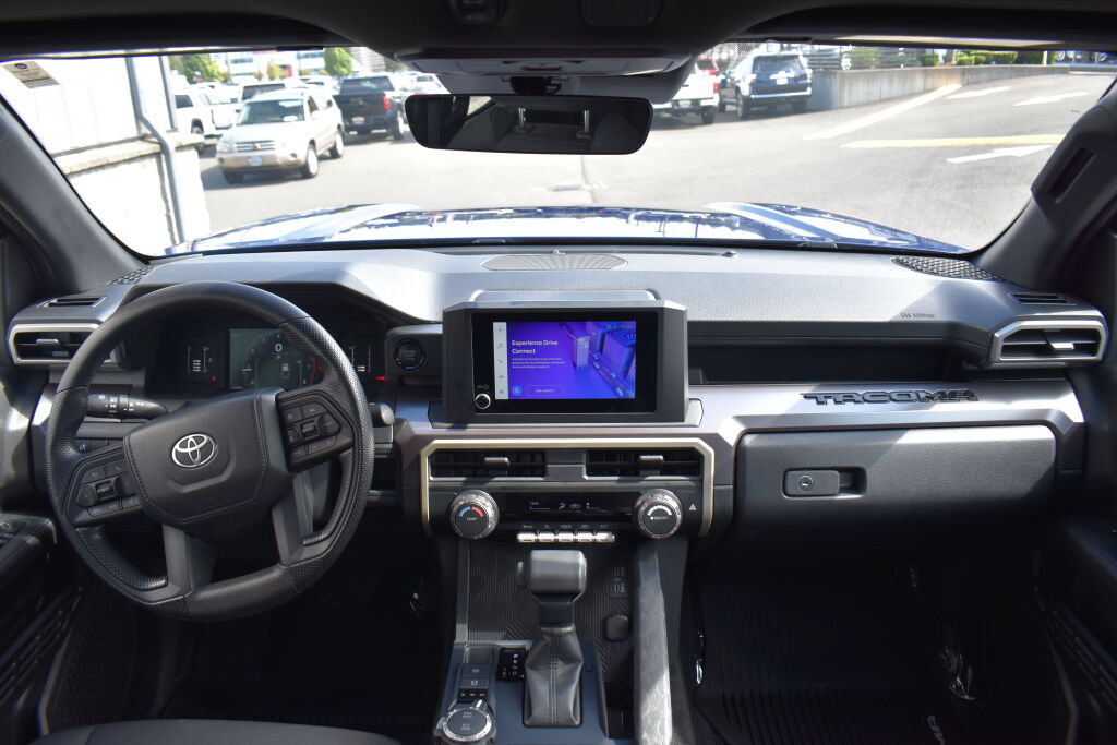 Certified 2025 Toyota Tacoma SR5 AWD/4WD image 26