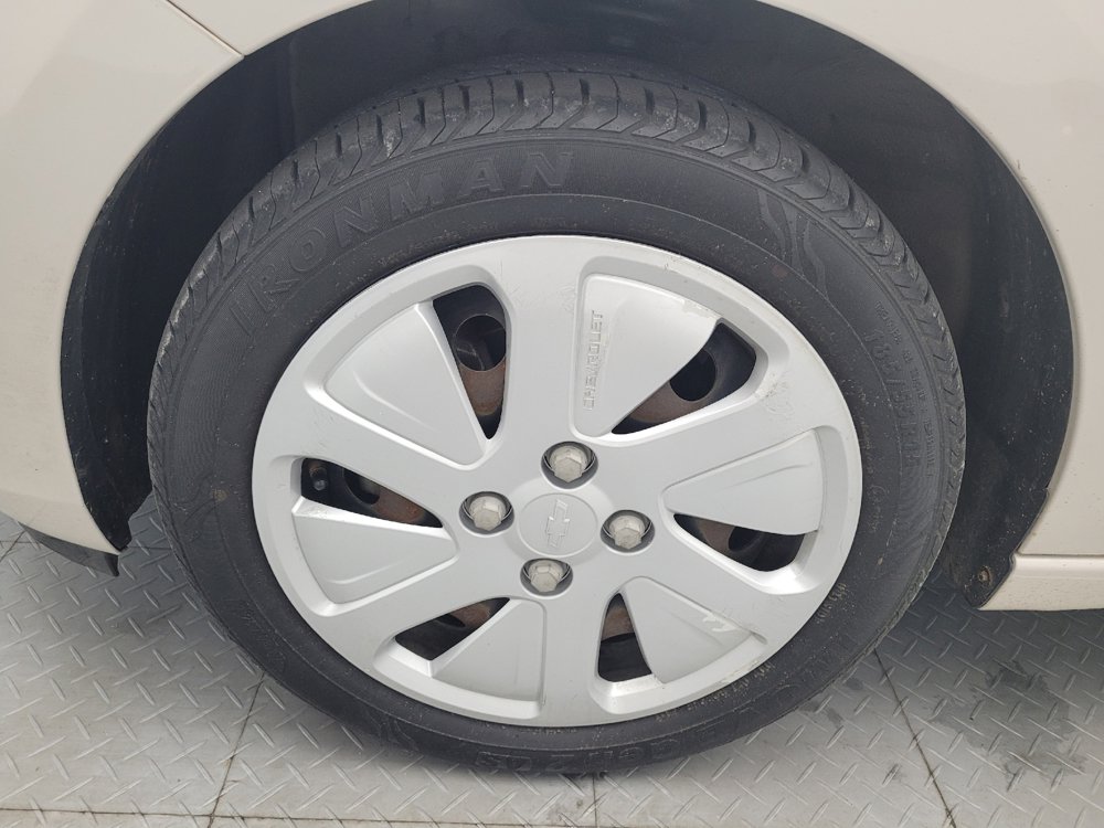 Used 2018 Chevrolet Spark LS FWD image 31