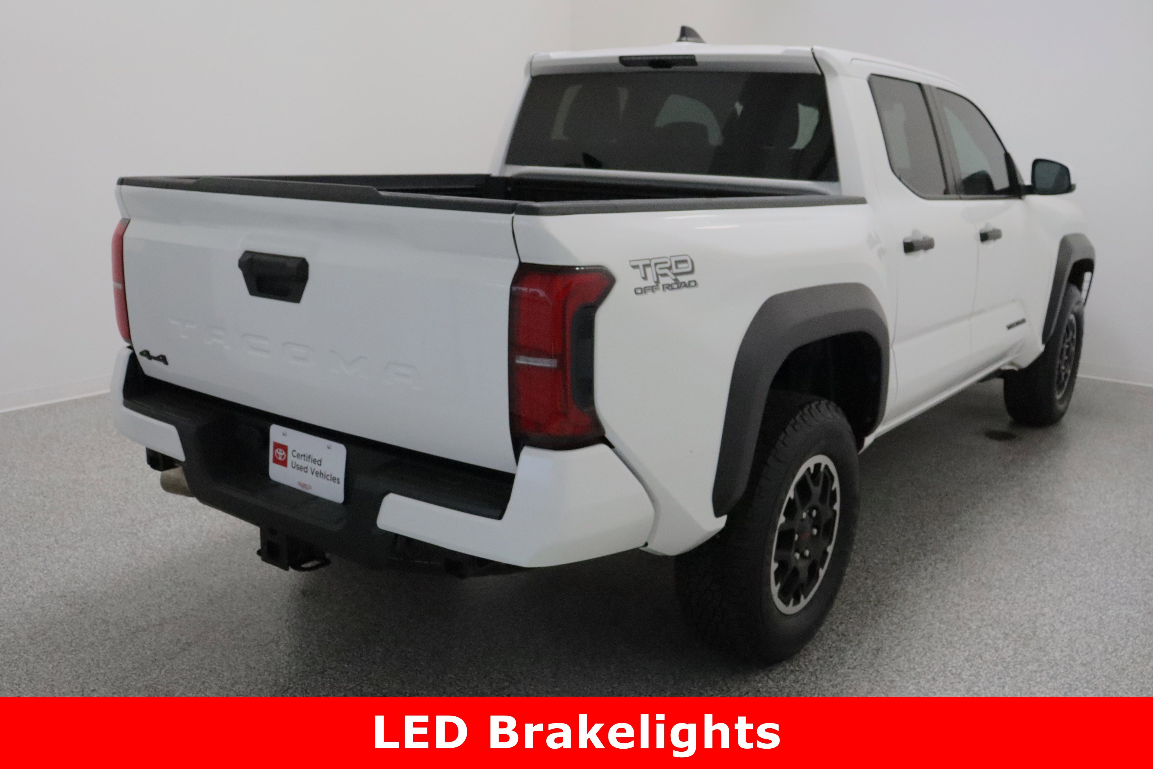 Certified 2025 Toyota Tacoma TRD Off-Road AWD/4WD image 7