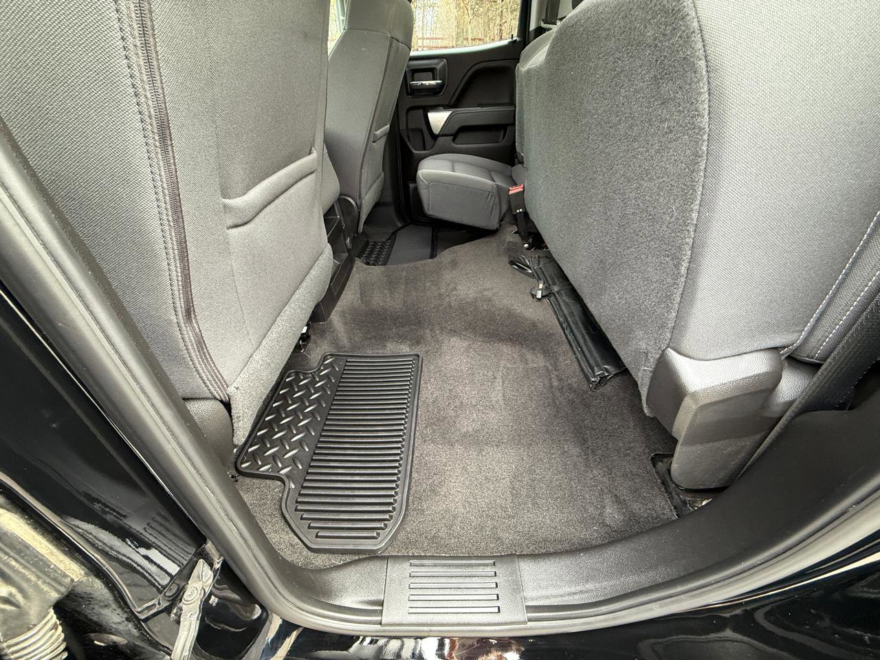 Used 2018 Chevrolet Silverado 2500 LT w/ LT Convenience Package image 18