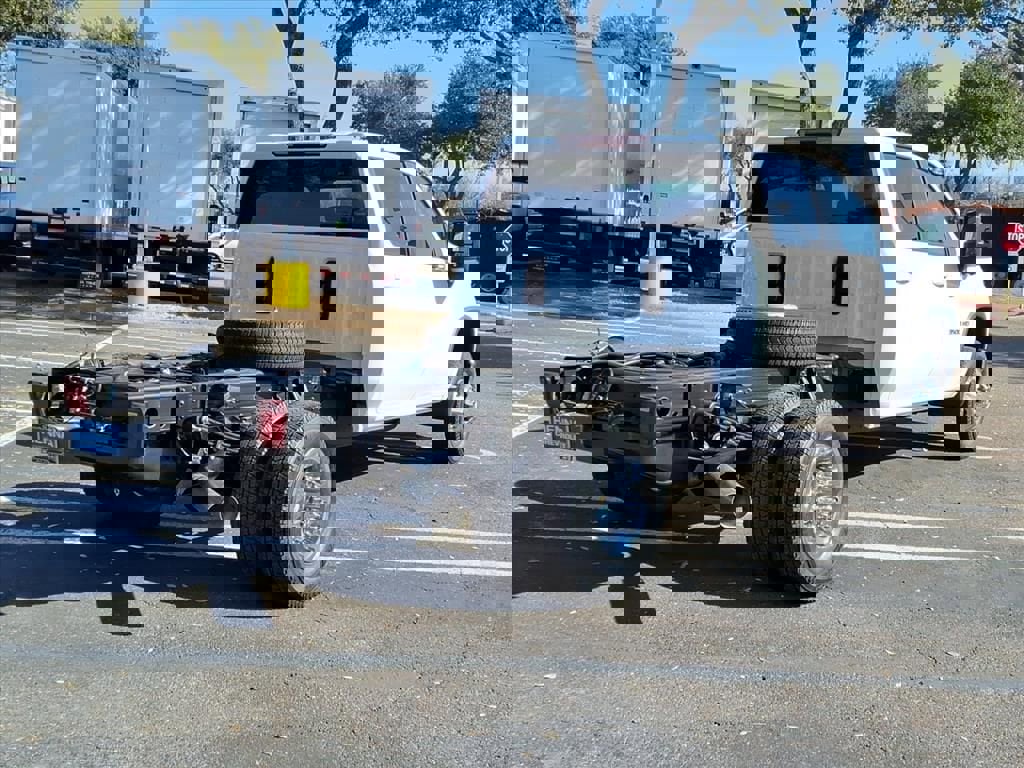 New 2026 Chevrolet Silverado 3500 LT image 8