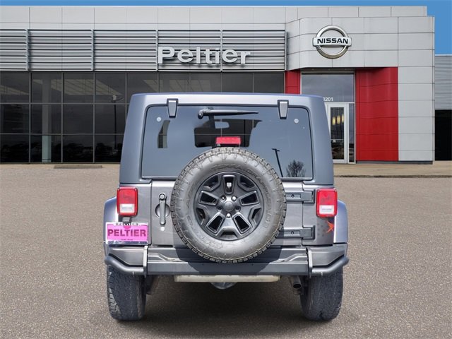 Used 2016 Jeep Wrangler Unlimited Sahara image 5