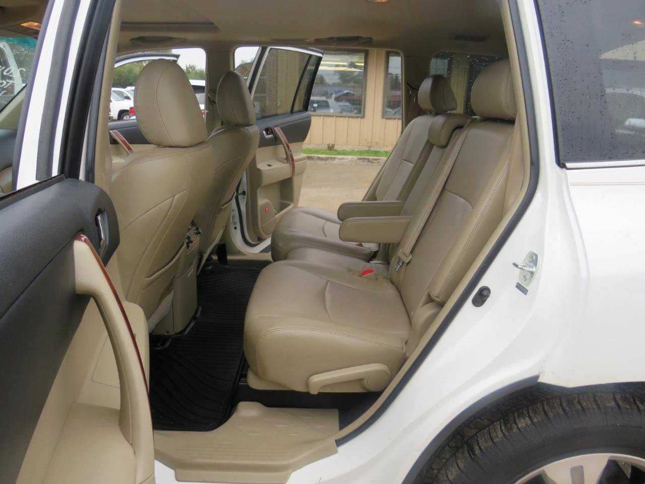 Used 2013 Toyota Highlander Limited FWD image 40