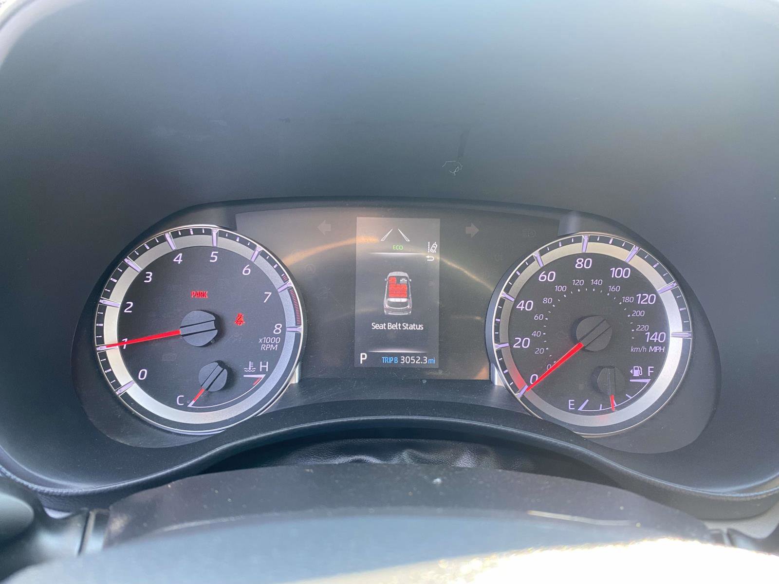Used 2022 Toyota Highlander L FWD image 23