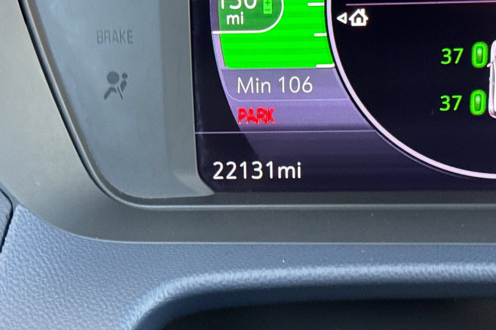 Used 2022 Chevrolet Bolt EUV Premier FWD image 28