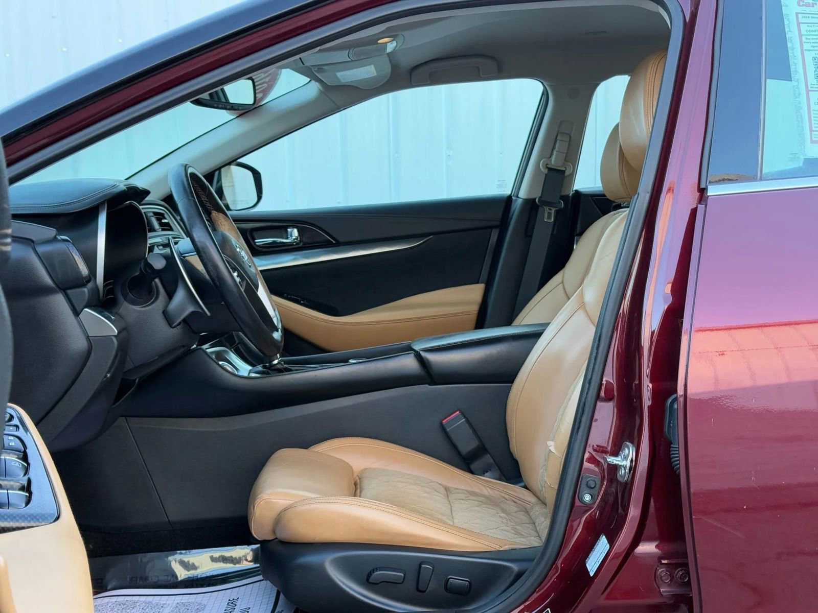 Used 2016 Nissan Maxima SR image 9