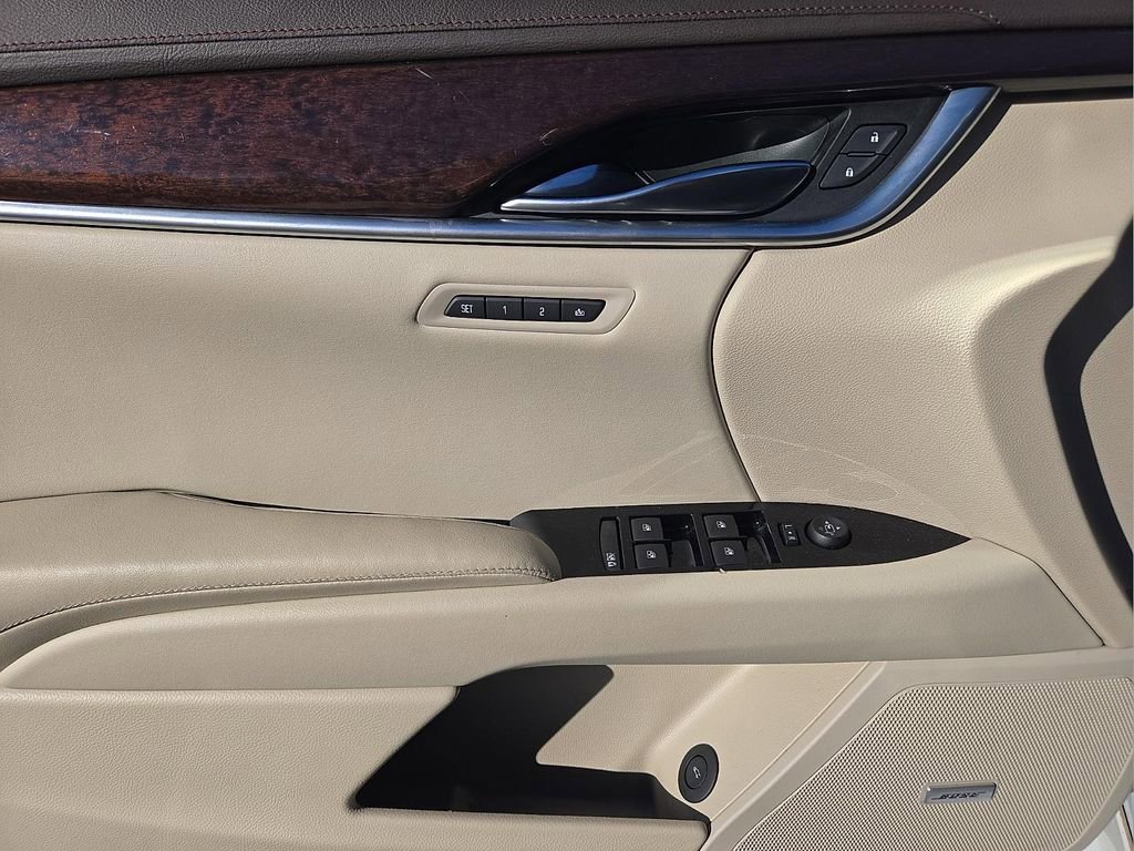 Used 2016 Cadillac XTS Luxury w/ Driver Awareness Package image 13