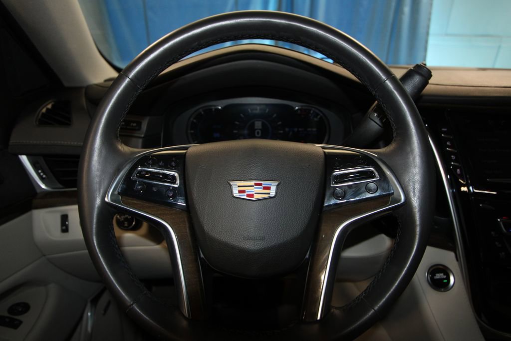Used 2020 Cadillac Escalade Luxury image 13