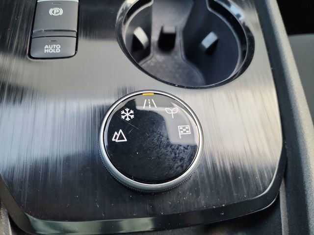 Used 2024 Nissan Rogue S image 27