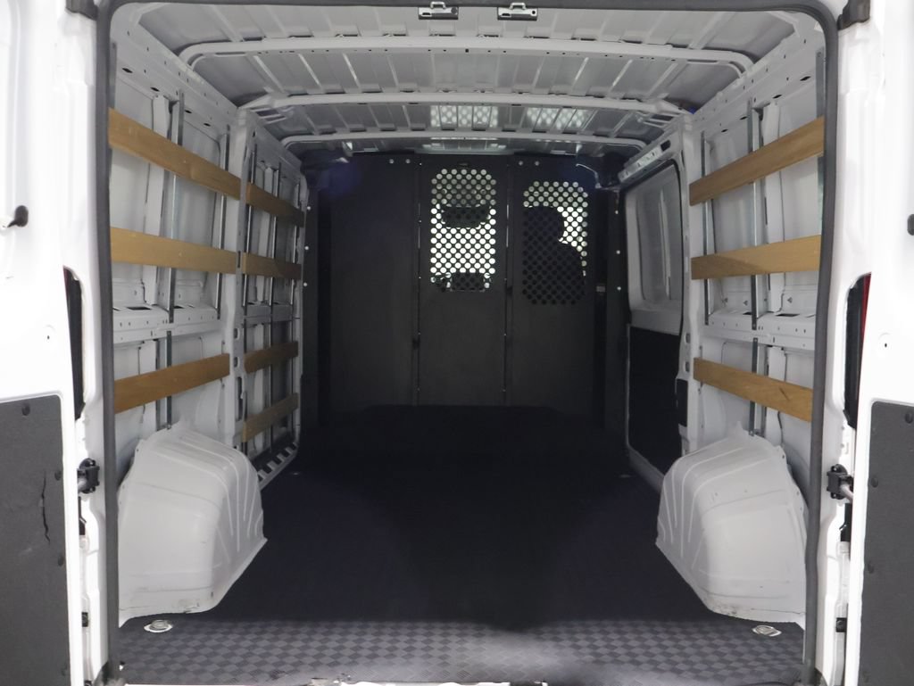 Used 2025 RAM ProMaster 2500 w/ U-Haul Equipment Group FWD image 4
