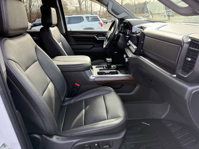 Used 2023 GMC Sierra 1500 SLT w/ SLT Premium Package image 16