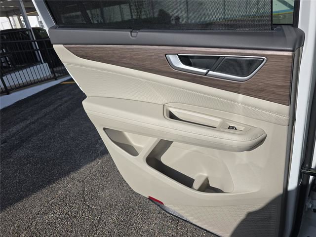 New 2026 Volkswagen Atlas SEL image 9