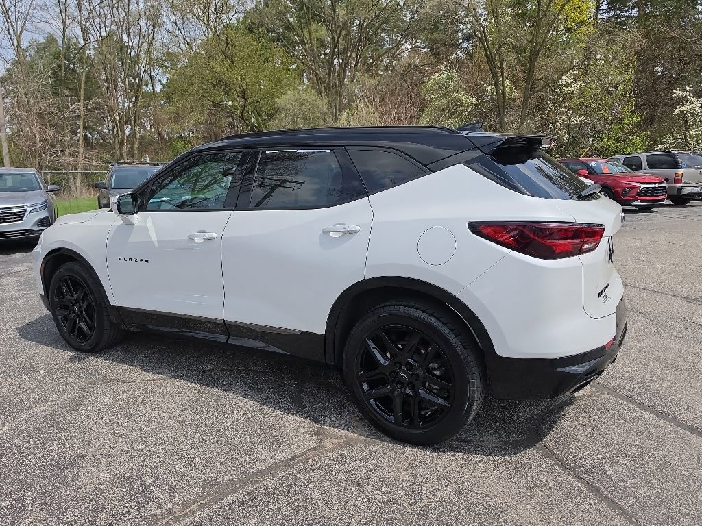 Used 2023 Chevrolet Blazer RS w/ Driver Confidence II Package AWD/4WD image 4