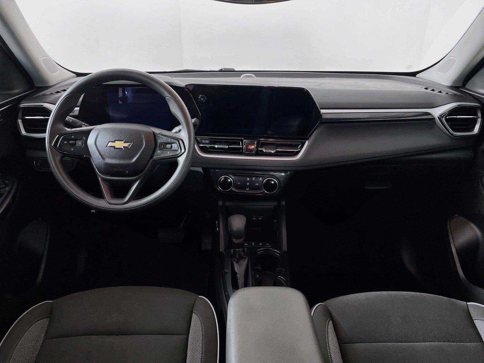 Used 2025 Chevrolet TrailBlazer LT AWD/4WD image 28
