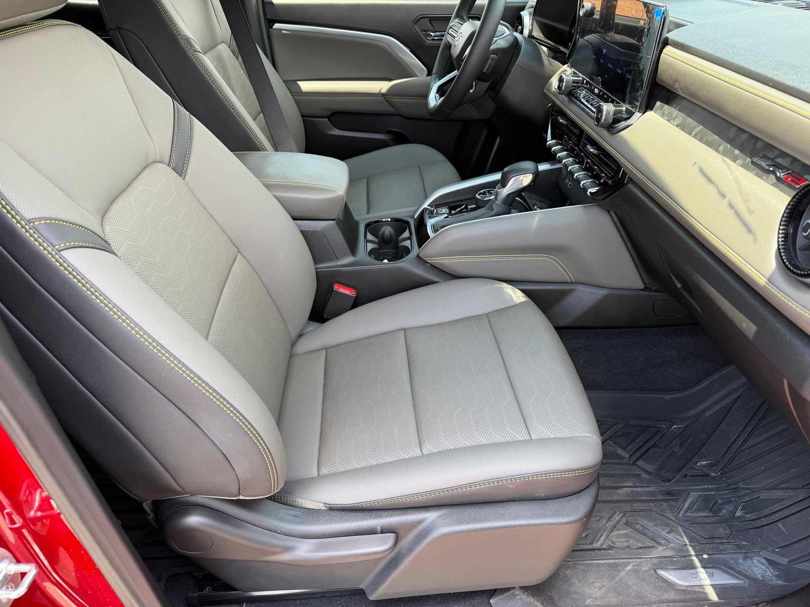 Used 2024 Chevrolet Colorado ZR2 w/ ZR2 Convenience Package III AWD/4WD image 12